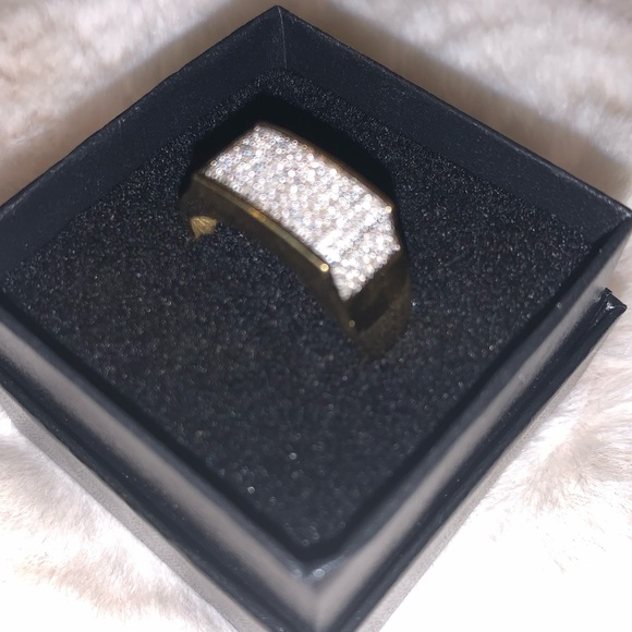 Gorgeous Men’s Diamond Bling Ring - Picture 2 of 8